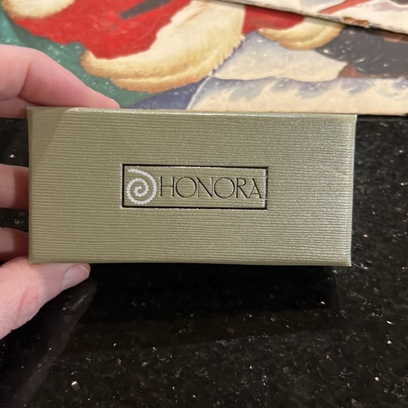 SET OF THEEE HONORA PEARL EARRINGS - Picture 2 of 2